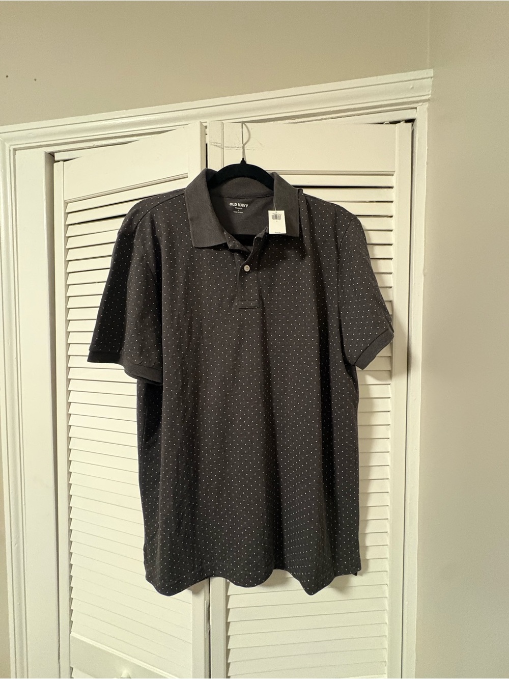 Old Navy Men’s Black Polo with Subtle Dot Print